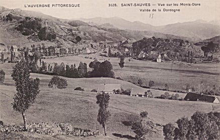 Vue sur les Monts-Dore - vallée de la Dordogne 