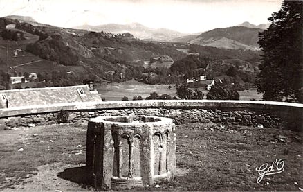 Vue des fonds baptismaux