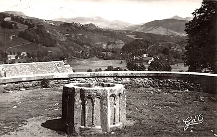 Vue des fonds baptismaux
