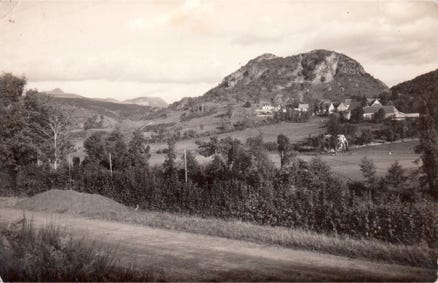 Vue récente du rocher de Châteauneuf